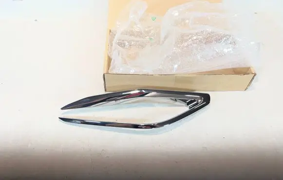 Peugeot 308 Rear bumper trim bar molding 98376775VD