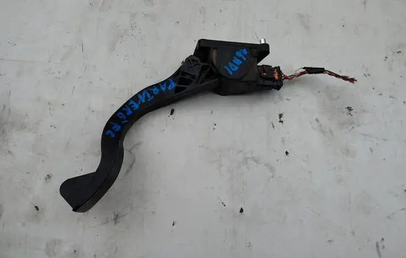 Peugeot Partner Accelerator throttle pedal 9671416780