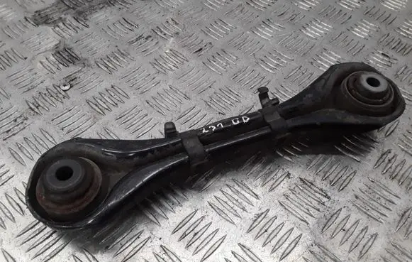 BMW 1 E82 E88 Rear control arm 6777980
