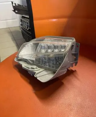 Toyota Prius (XW30) Front fog light