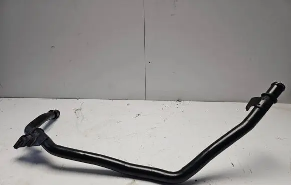 Volkswagen Golf V Engine coolant pipe/hose 5N0121070F