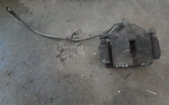 Hyundai ix35 Front brake caliper