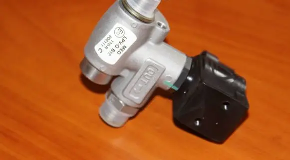Opel Zafira B LP gas electromagnetic valve solenoid 9269170 GR3231 885394