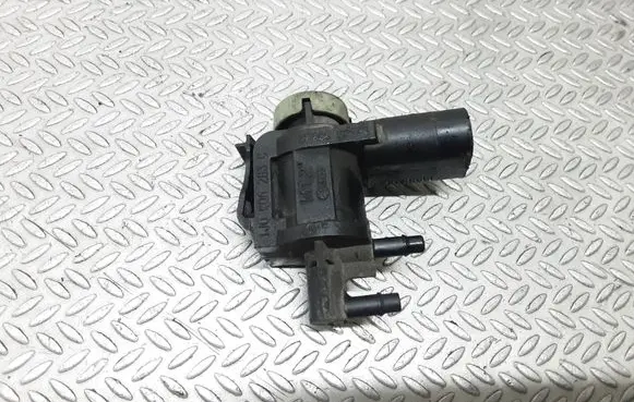 Audi A3 S3 A3 Sportback 8P Turbo solenoid valve 1J0906283C