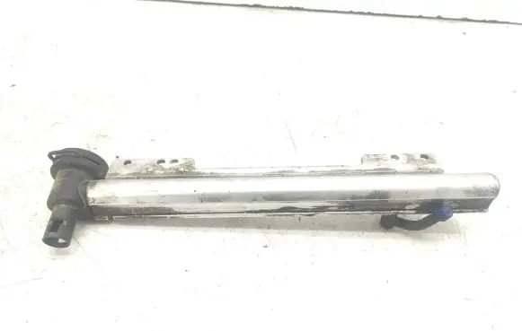 Volvo S40, V40 Fuel main line pipe 8627017