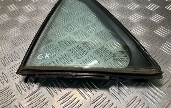 Toyota Avensis T270 Rear vent window glass 6818905070