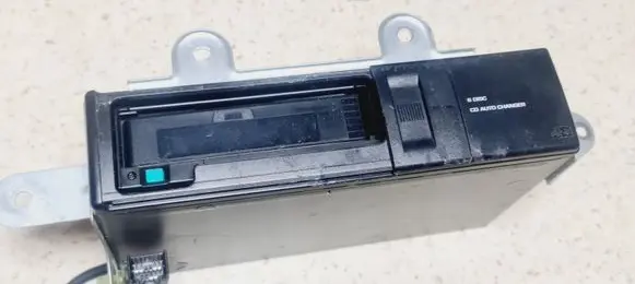 Jeep Cherokee III KJ CD/DVD changer 56038616AA