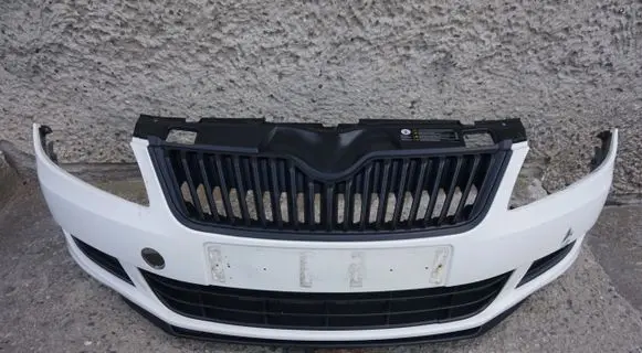 Skoda Fabia Mk2 (5J) Front bumper