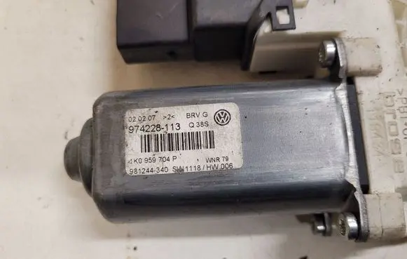 Volkswagen PASSAT B6 Rear door window regulator motor 974228113 1K0959704P 973622106