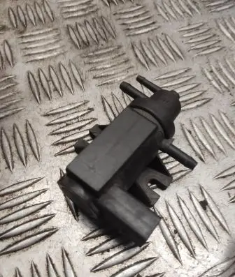Volkswagen Touareg I Turbo solenoid valve 1k0906627
