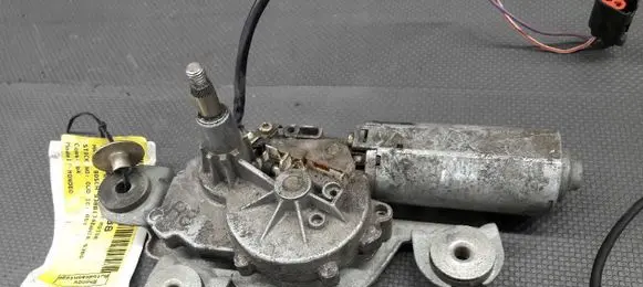 Ford Mondeo MK I Rear window wiper motor 0390201521