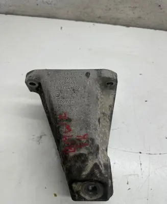 BMW 7 F01 F02 F03 F04 Engine mounting bracket 6777621 GD01522 13992010