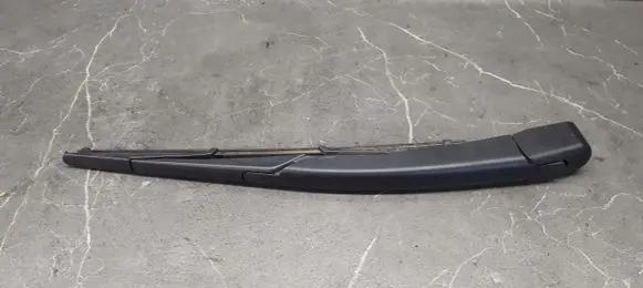 Ford Focus Front wiper blade arm