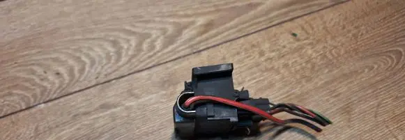 Volvo V70 Glow plug pre-heat relay 9162929