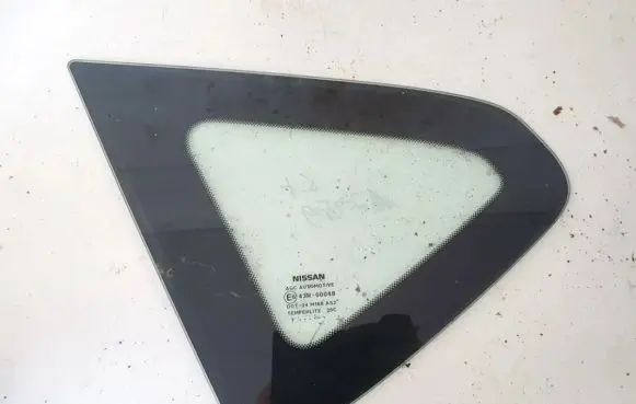 Nissan Qashqai Rear side window