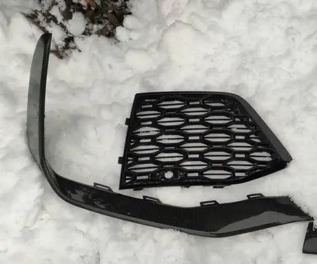 Audi RS Q8 Front bumper lip 4M8807062C