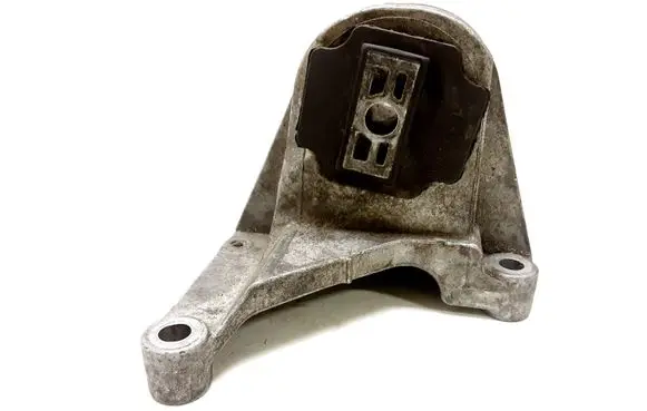 Volvo XC90 Engine mount bracket 30680770