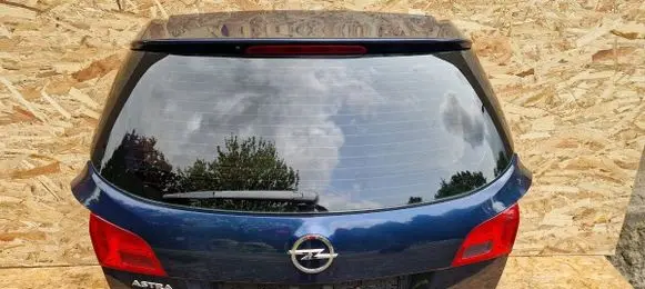 Opel Astra J Tailgate/trunk/boot lid KB068