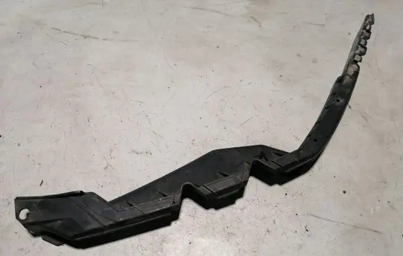 Skoda Octavia Mk2 (1Z) Front bumper mounting bracket 1Z0807183A