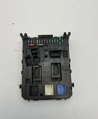 Citroen Berlingo Fuse module 281197595 281164872
