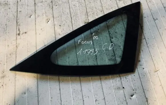 Ford Focus Rear side window
