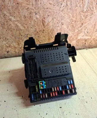 Volvo S60 Fuse module 12243779 00005578410