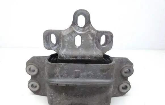 Volkswagen Touran I Gearbox mount 1K0199555