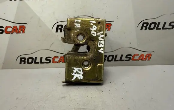 Volkswagen PASSAT B4 Rear door lock 357839016D