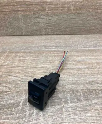 Toyota Yaris Headlight level height control switch 8415200030 WithPlug