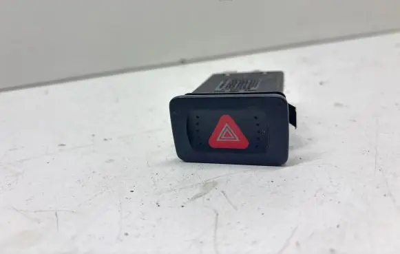 Volkswagen Golf IV Hazard light switch 1J0953235A
