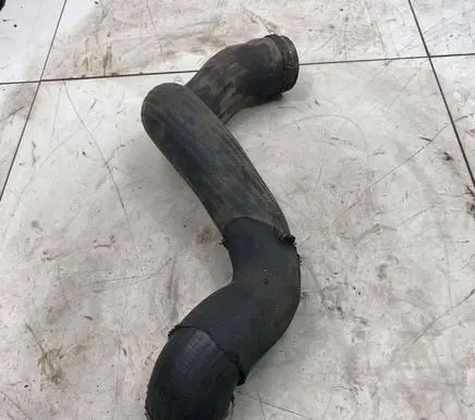 Volvo XC70 Intercooler hose/pipe 30792545