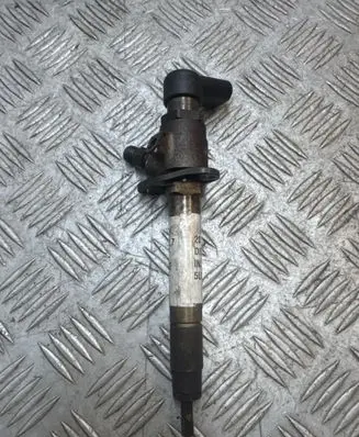 Jaguar XF X250 Fuel injector 5U3Q9K546AA