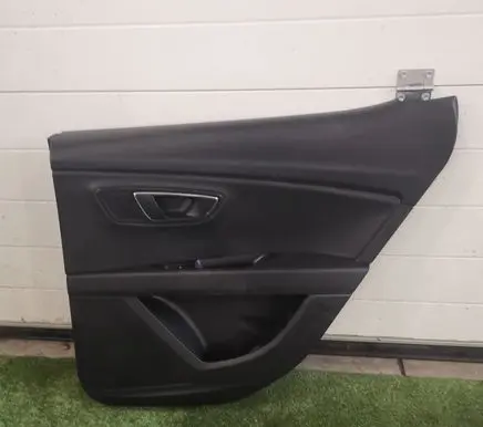 Seat Leon (5F) Rear door card panel trim 5F4867212D