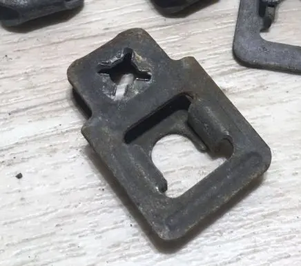 Mercedes-Benz SL R129 Fuel Injector clamp holder