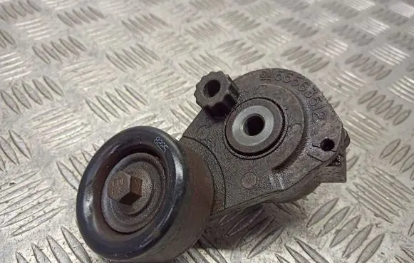 Opel Meriva A Alternator belt tensioner pulley 55563512
