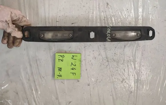 Toyota Corolla Verso E110 Number plate light 12392