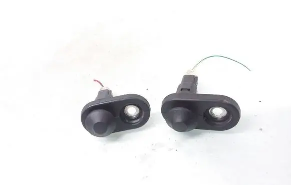Toyota Avensis T250 Rear door sensor 