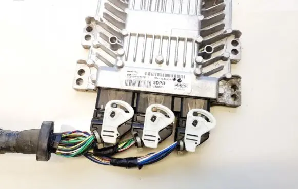 Ford Focus Engine control unit/module 7m5112a650ap 7m51-12a650-ap