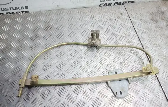 Rear door manual window regulator