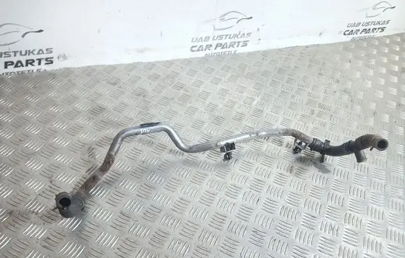 Land Rover Discovery 3 - LR3 Engine coolant pipe/hose