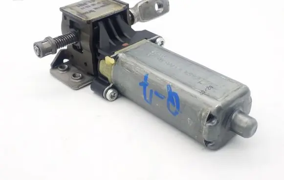 Audi Q7 4L Seat adjustment motor 0390203218 905415102