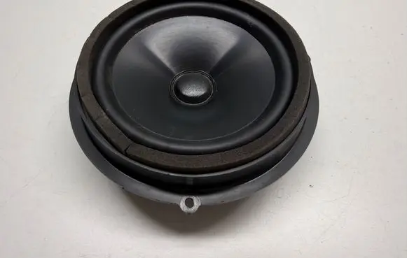Ford Mustang VI Front door speaker GR3T18808GB