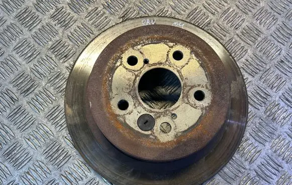 Toyota RAV 4 (XA20) Rear brake disc