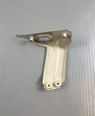 Volkswagen Golf VII Fender mounting bracket 5G0821136B