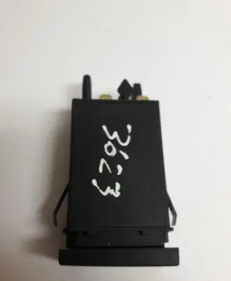 Volkswagen PASSAT B5.5 Windscreen/window heater switch 3B0959621D