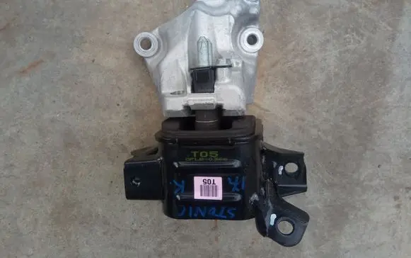 KIA Stonic Engine mount bracket