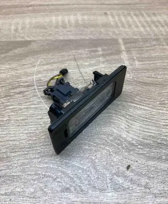 Audi A4 S4 B8 8K Number plate light 8T0943021 WITHPLUG