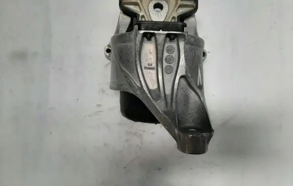 Audi A5 Engine mount vacuum valve 