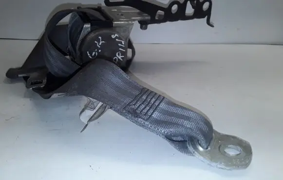 Nissan Navara D40 Middle seatbelt (rear) D095806