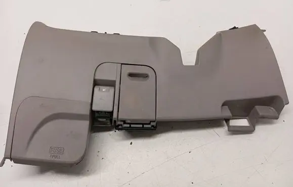 Mitsubishi Grandis Dashboard lower bottom trim panel MN151931 MN157321